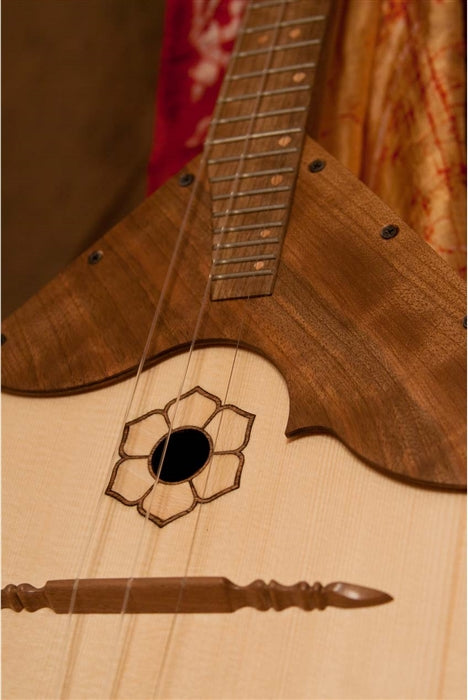 Roosebeck Deluxe Balalaika Prima, Walnut, Nylon Gig Bag