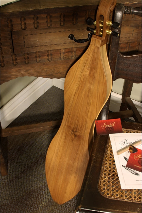 Roosebeck "Emma" Mountain Dulcimer, Walnut, 4 String, F-Scrolls