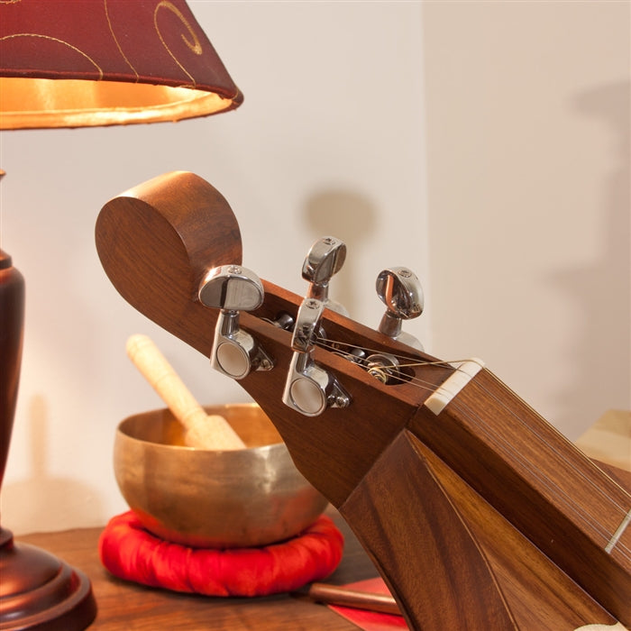 Roosebeck "Grace" Mountain Dulcimer, 4 String, Knotwork