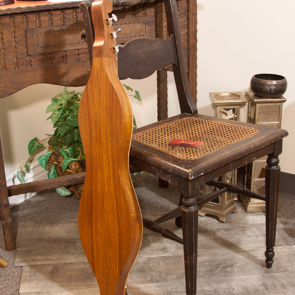Back view, Roosebeck 5 String Appalachian Dulcimer (Vaulted Fret Board, F-Scrolls.