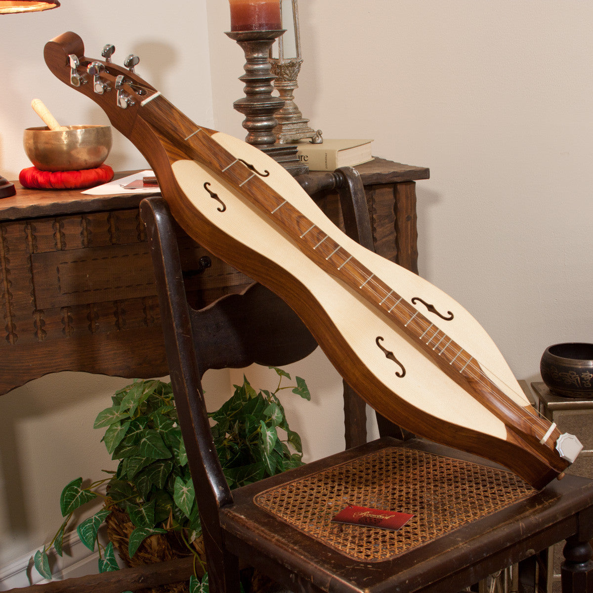 Roosebeck 5 String Appalachian Dulcimer (Vaulted Fret Board, F-Scrolls, Extra String Set)