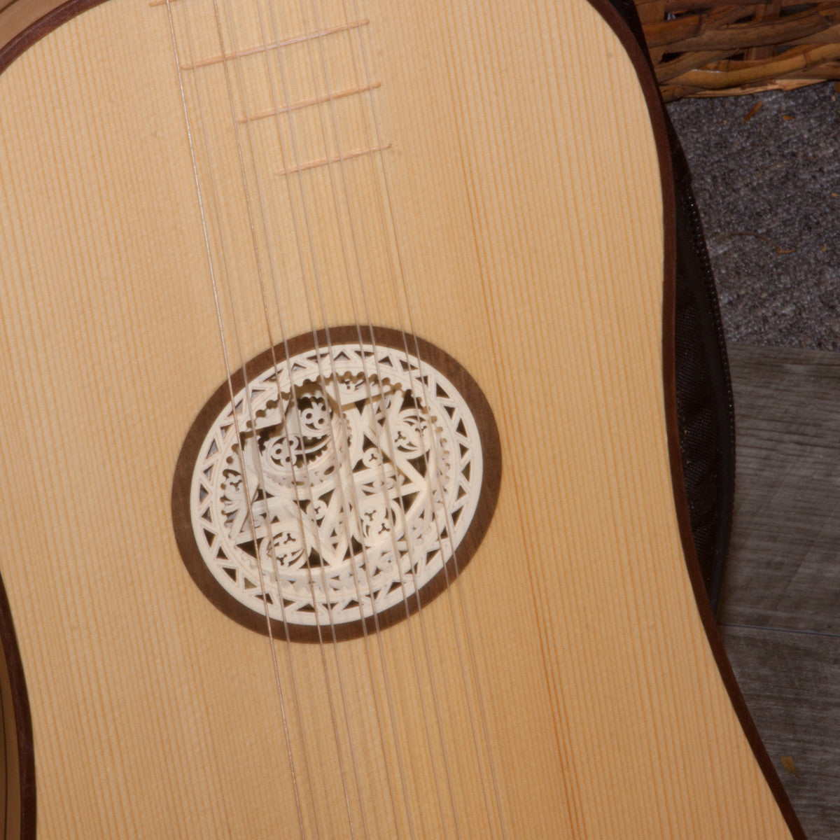 Roosebeck 5 Course Baroque Guitar (Lacewood & Sheesham, Padded Gig Bag, Extra String Set)