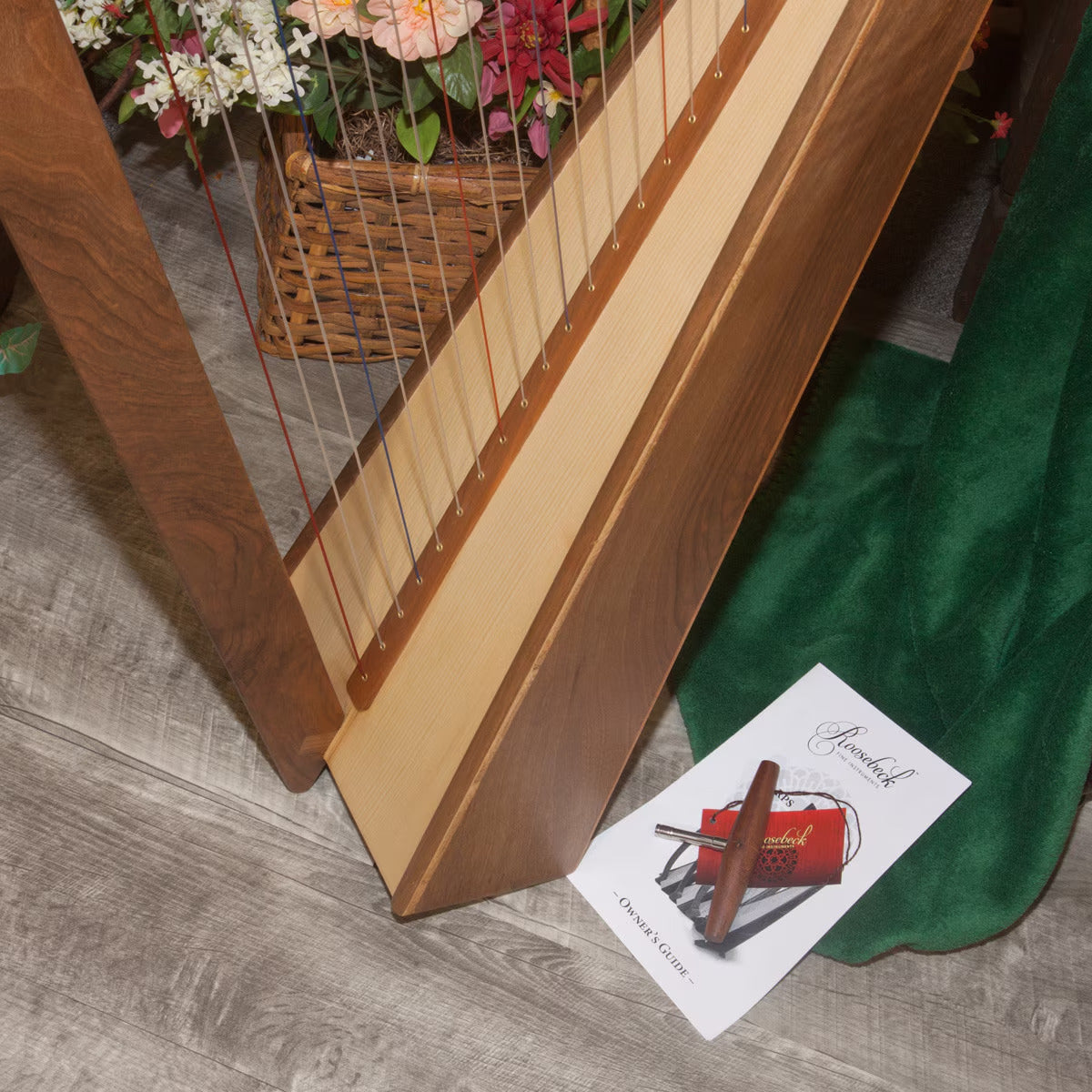 Roosebeck 22 String Parisian Harp (Upgraded Chelby Levers, Extra String Set)