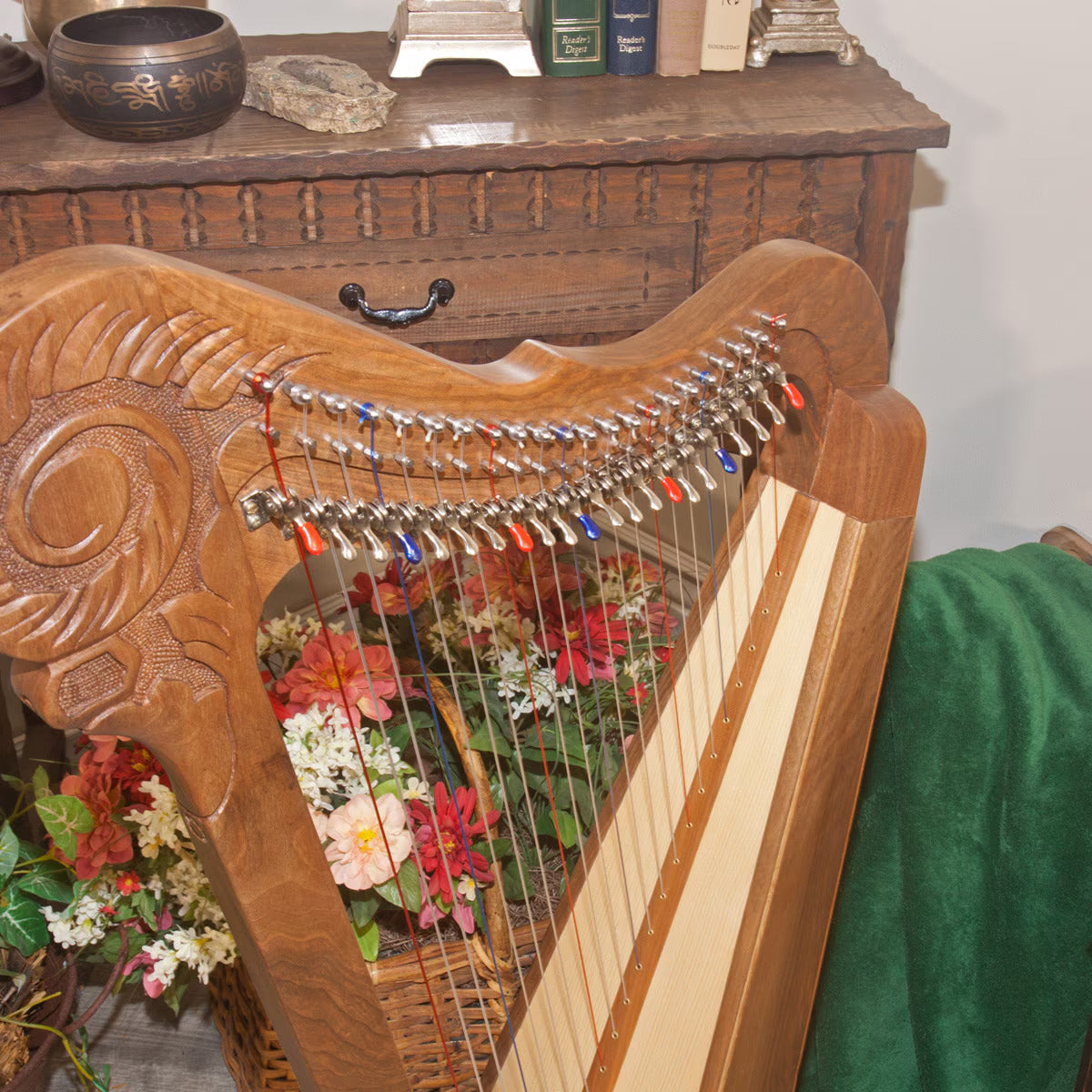 Roosebeck 22 String Parisian Harp (Upgraded Chelby Levers, Extra String Set)