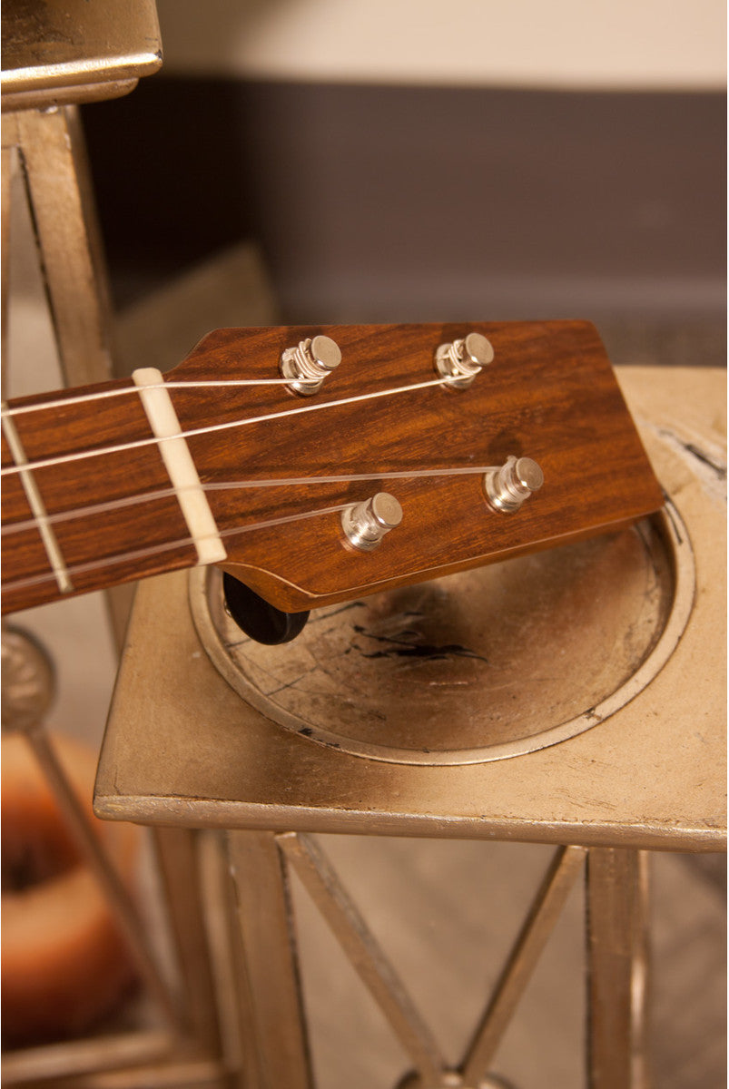 Roosebeck Baritone Baroque Ukulele (Bowl Back, Friction Tuners, Padded Nylon Case)