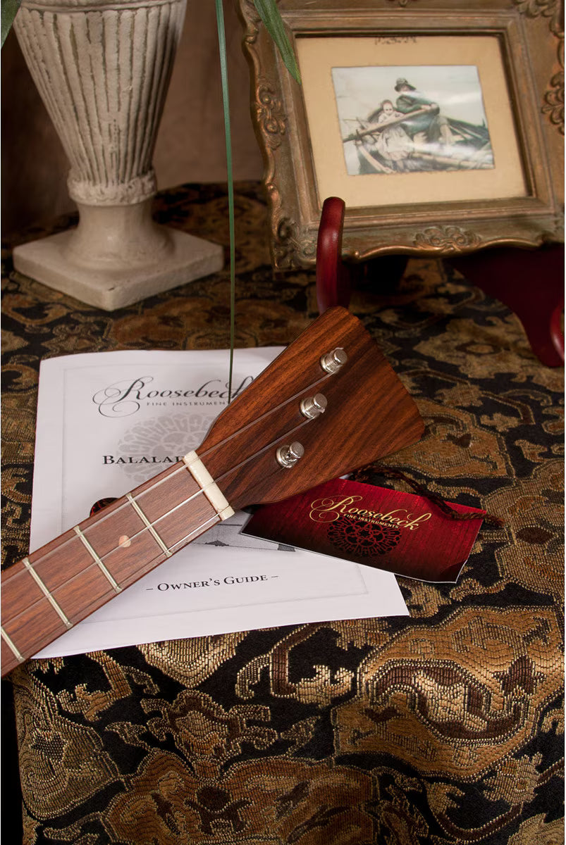 Roosebeck Deluxe Russian Balalaika Prima (Rosewood Body, Deluxe Features) Padded Nylon Gig Bag