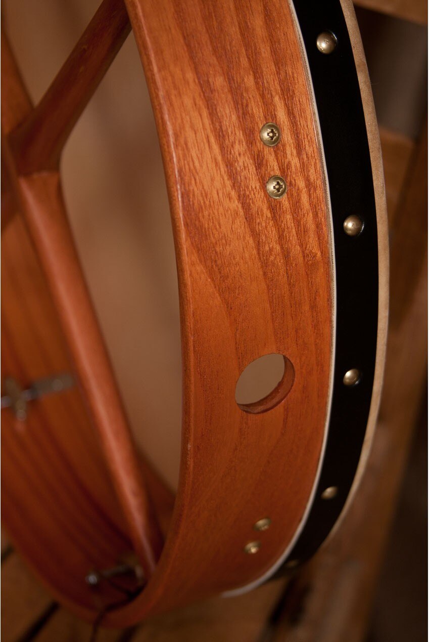 Great Sound, Lighter Weight! Roosebeck 18" Cedar Irish Bodhran & Gig Bag (DOUBLE Goatskin Head, Inside Tunable, Crossbar)