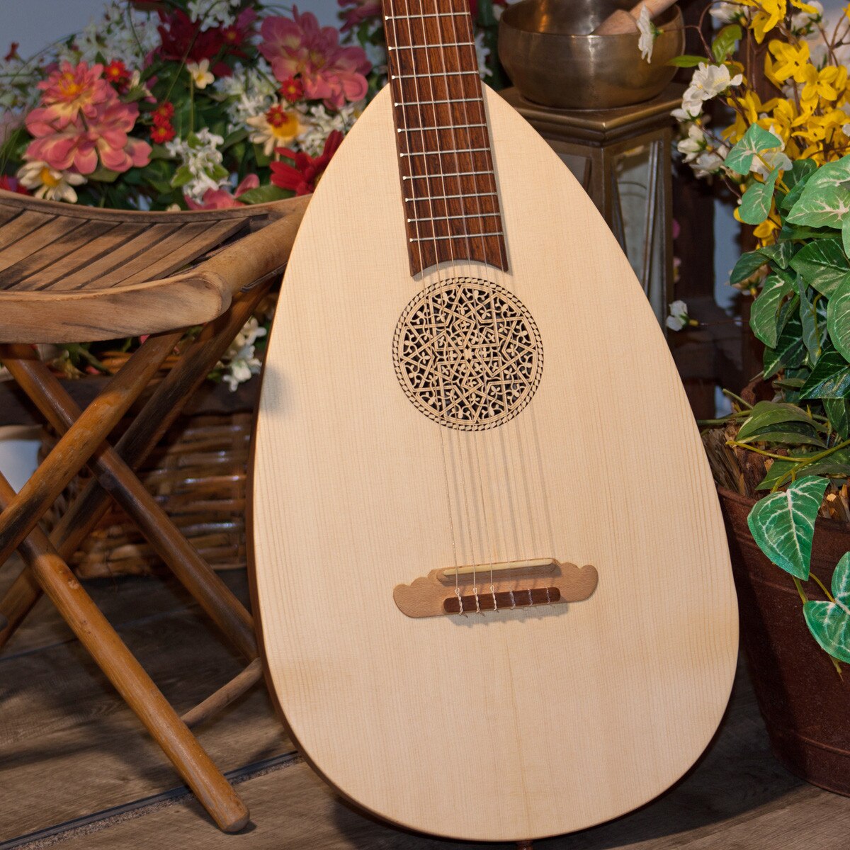 Roosebeck Deluxe Lute Guitar (6 String, Variegated Bowl Back, Geared Tuners) Padded Nylon Gig Bag