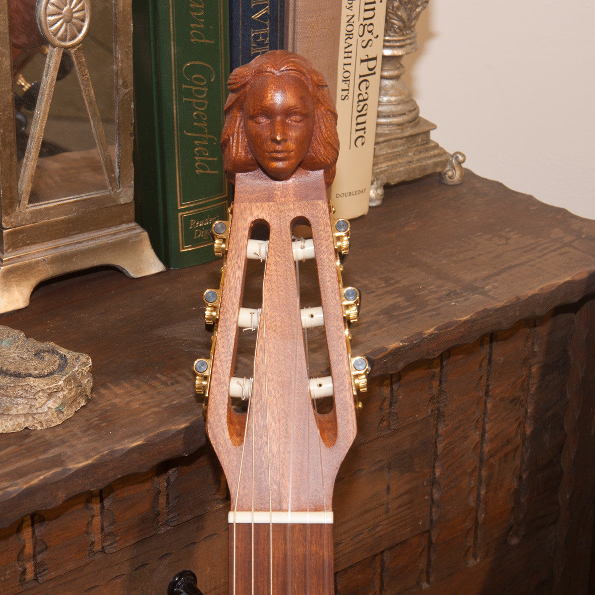 Roosebeck Lute-Guitar, Carved Head Stock (6 String, Variegated Bowl Back)