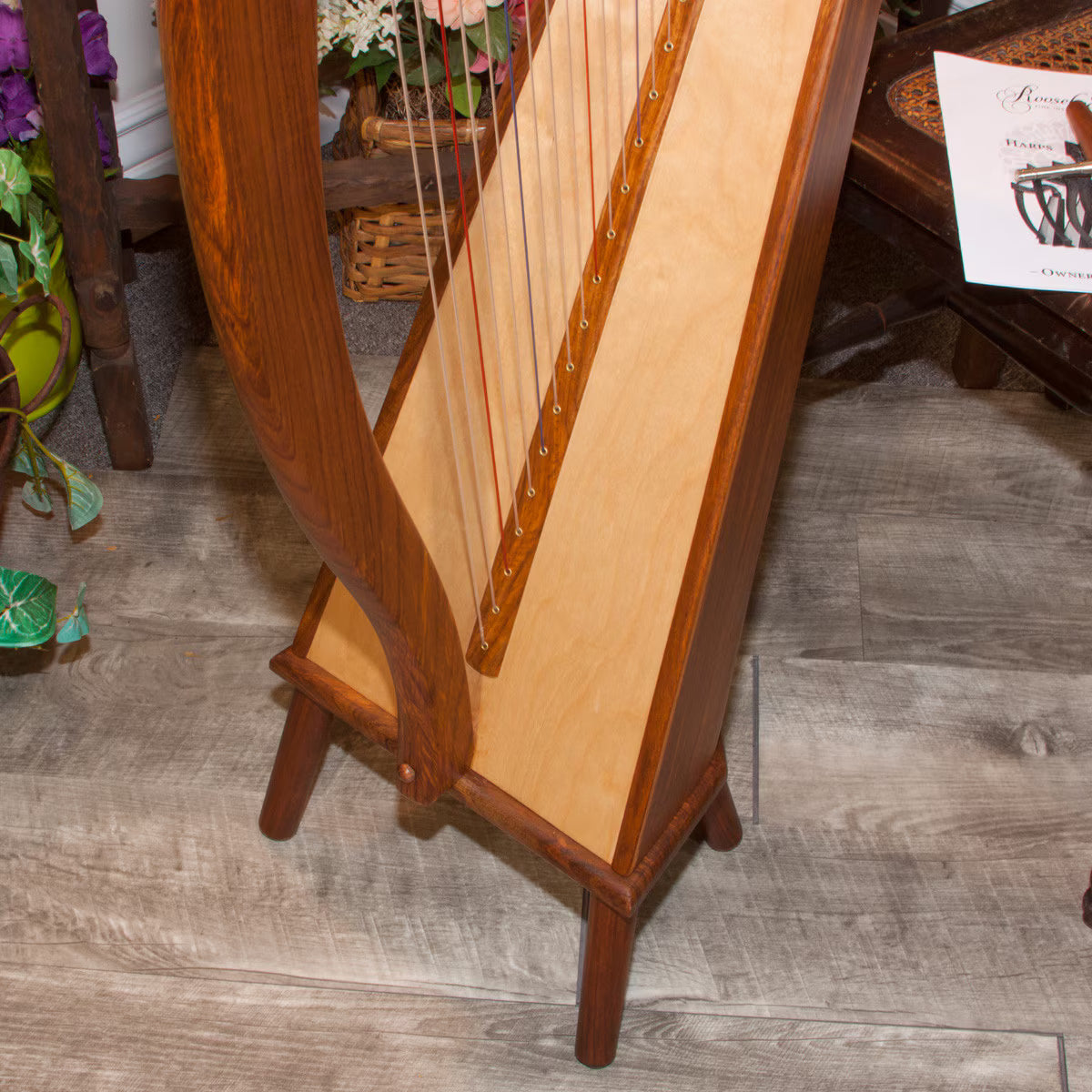 Roosebeck "Elegance" Minstrel Harp, 29 Strings, 5 Panel/Pedestal, Rosewood, Chelby Levers