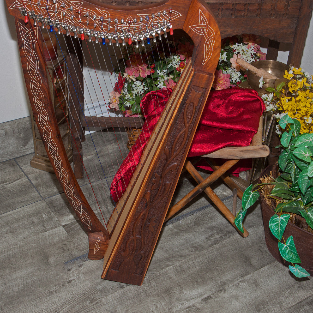 Roosebeck 22 String Heather Harp for Sale. HTHAC-V.