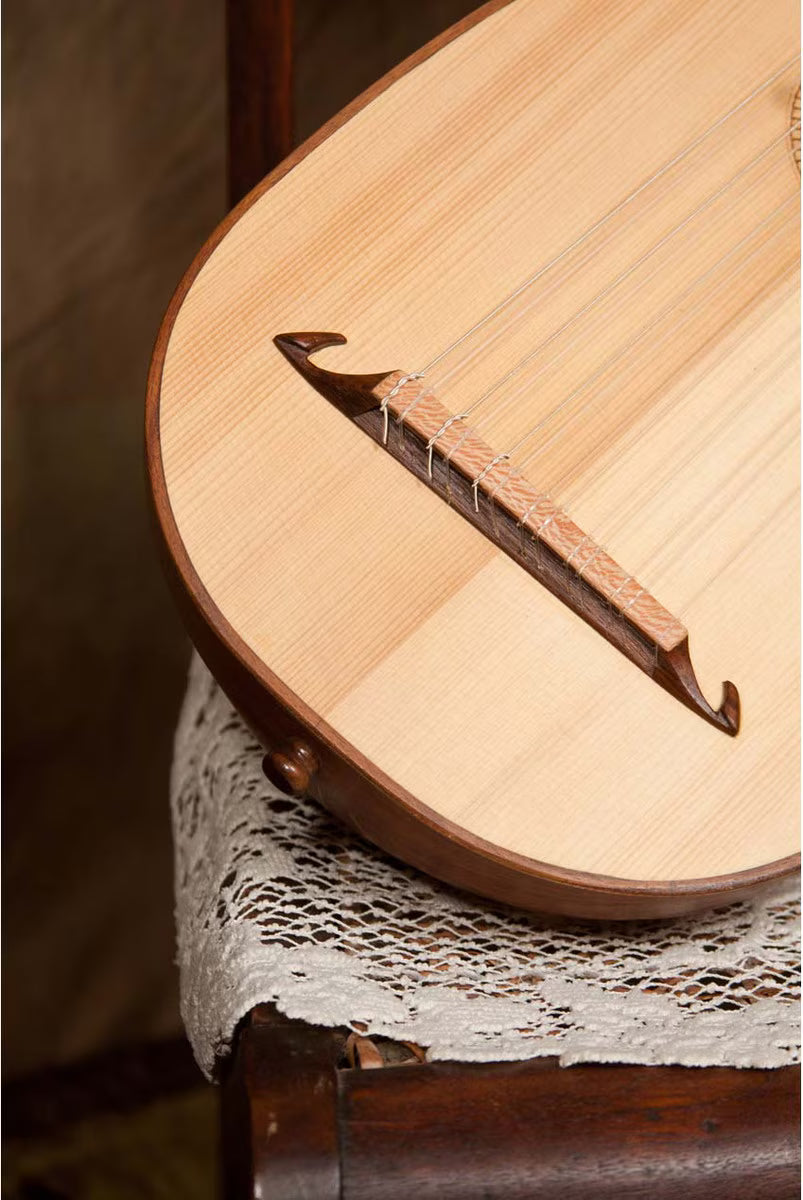 Roosebeck 7-Course Travel Lute (Rosewood Body, Spruce Soundboard) Padded Gig Bag.